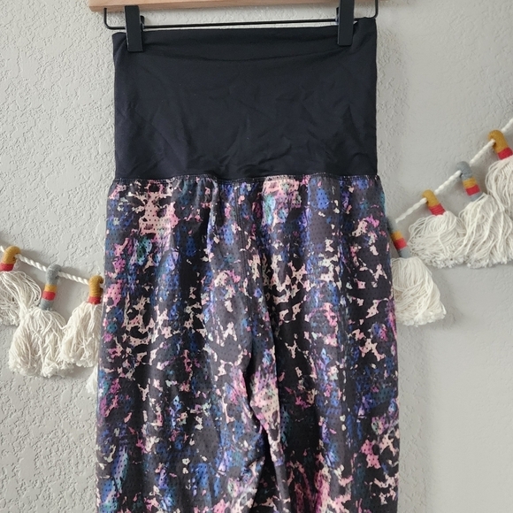 Lululemon Om Pant Swift Ultra Light Freckle Flower 24" Yoga Comfort Breathable 2 - Picture 8 of 12